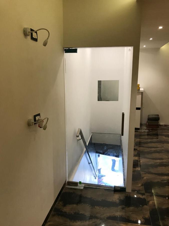Mango Dormitory Mumbai Exterior photo